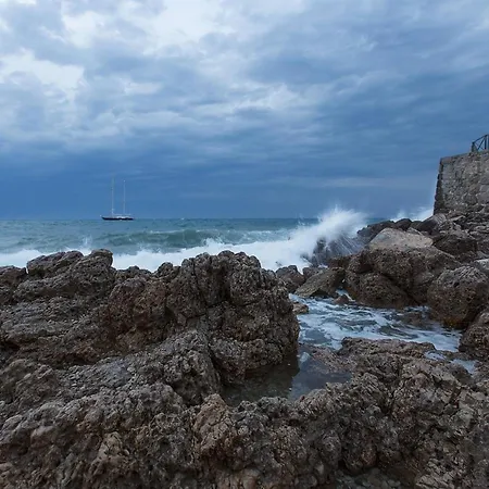 Апартаменты Chateau Clemenceau *