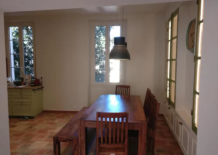 Chateau Clemenceau 公寓 *